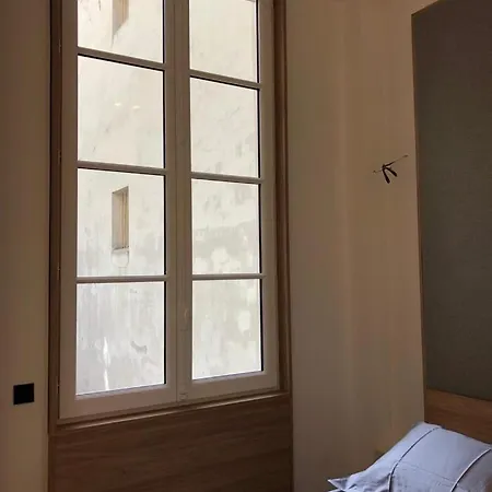 Luxurious -2br-4p-hotel De *