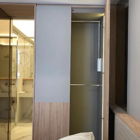 Luxurious -2br-4p-hotel De Paris
