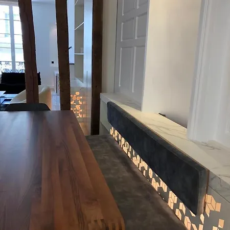 Apartment Luxurious -2br-4p-hotel De *