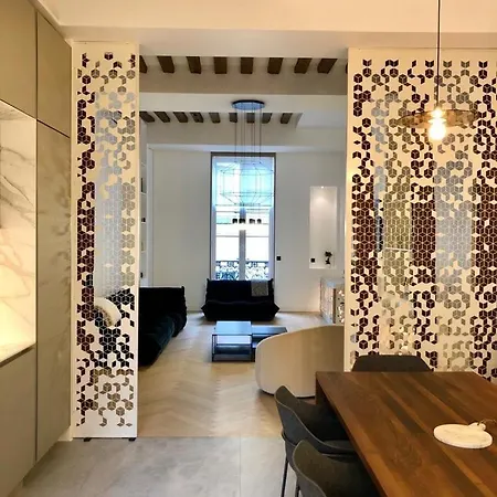 Luxurious -2br-4p-hotel De Paris